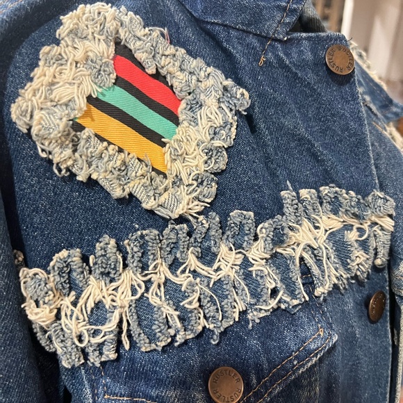 1980s Unique Ladies Denim Jacket with appliqués & metal stars - Picture 3 of 16